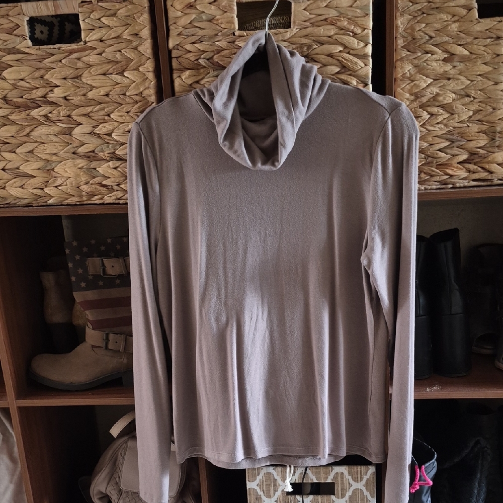 Banana Republic Soft Luxe Taupe Knit Nwot